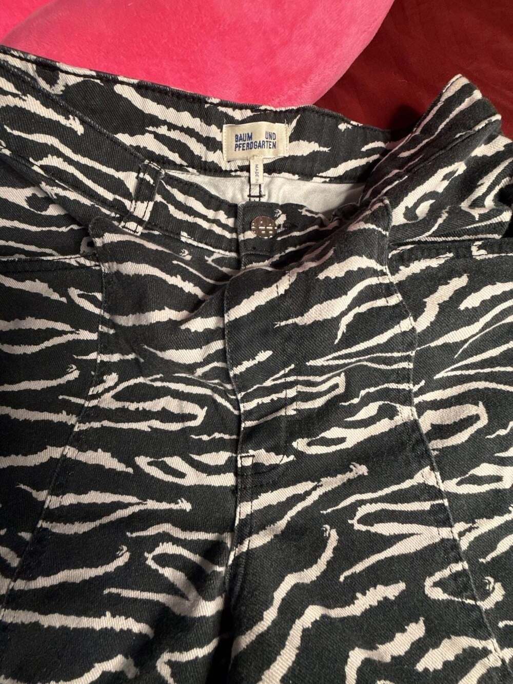 Baum und Pferdgarten Pants Zebra Print/ size 26